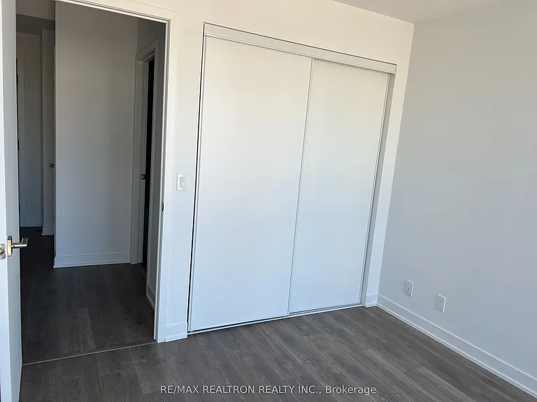 15 Holmes Ave #905 — Photo 5