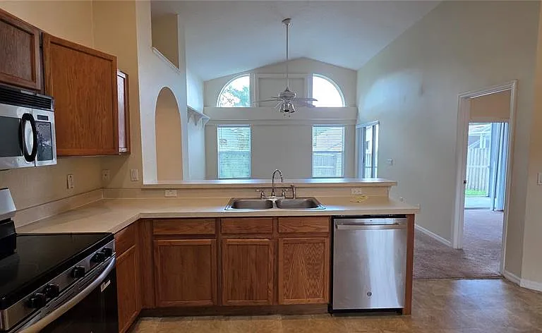 2546 Siena Way — Photo 18