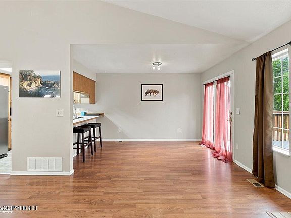 5th image of 8924 Joy Cir