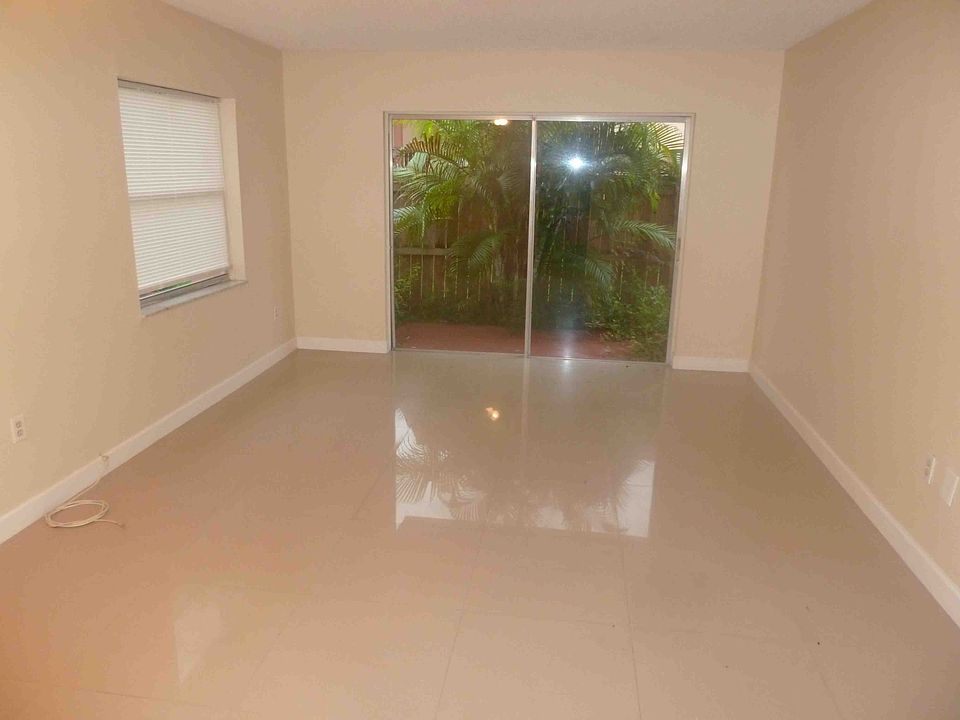 1st image of 10447 SW 108th Ave APT E179