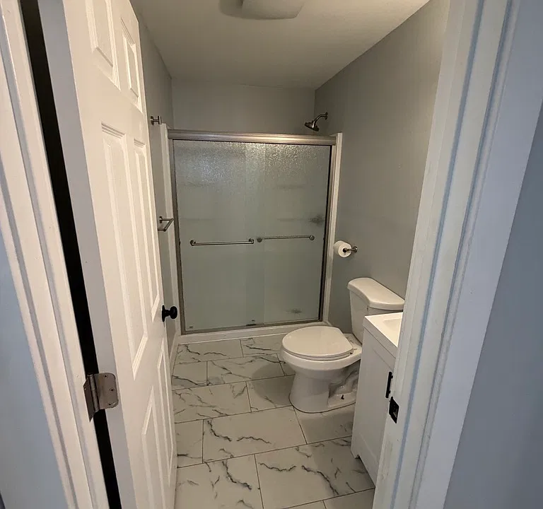Bathroom - 10 x 5 Standard Setup.