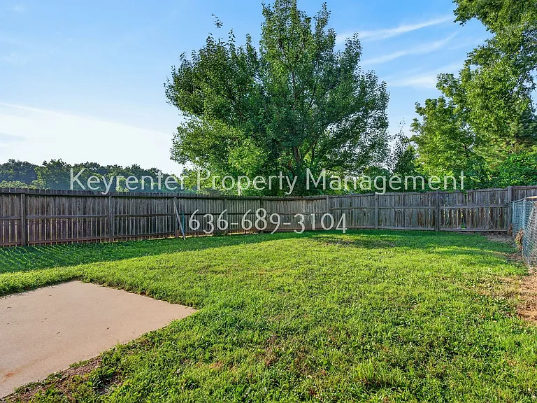 357 Della Dr — Photo 36