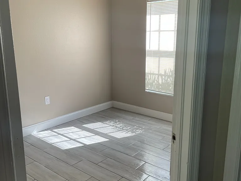 5228 Bogdonoff Dr — Photo 6