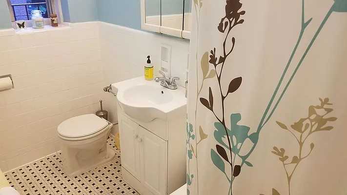 Sold by Benjamin Realty Since 1980 | media 19