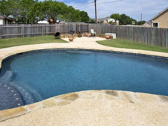 2nd image of 320 Crownhill Dr