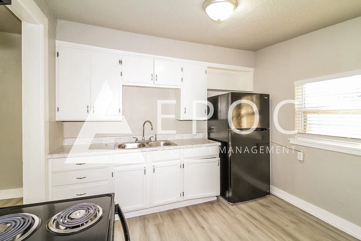 531 S Ponca Ave — Photo 3