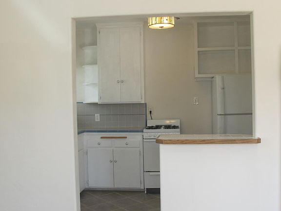 4th image of 1120 Tait St APT B