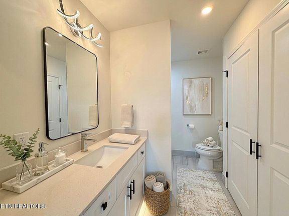 5th image of 129 Sugarfoot Way #403
