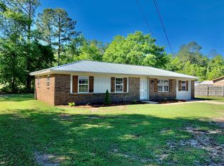 913 E Pinecrest Cir, Geneva, AL 36340