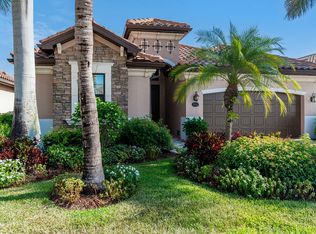 2938 Aviamar Cir, Naples, FL 34114