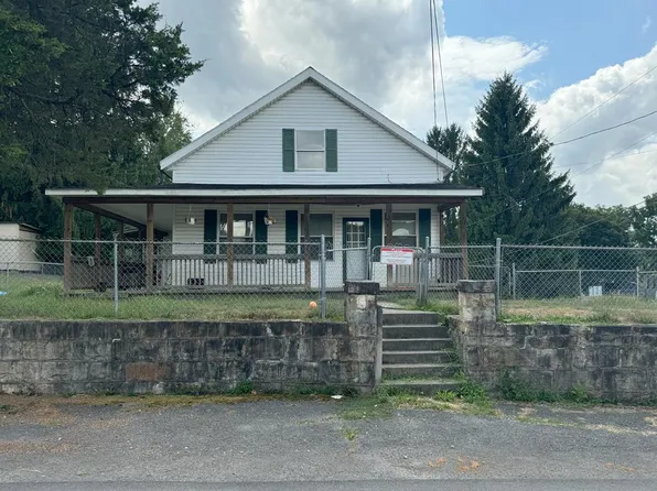 200 Little Vine Dr, Beaver, WV 25813