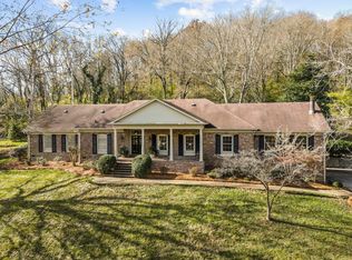 5825 Robert E Lee Dr, Nashville, TN 37215