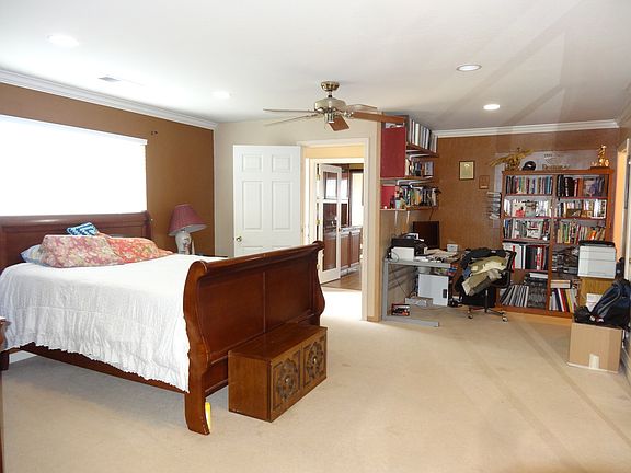 3rd image of 3905 San Juan Ave