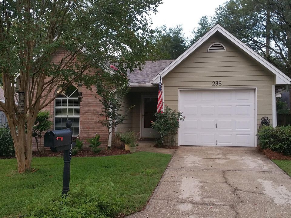 1st image of 238 Parkwood Cir
