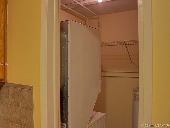 5th image of 1960 NE 56th St #1