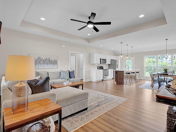 5th image of 7620 Lyman Ct