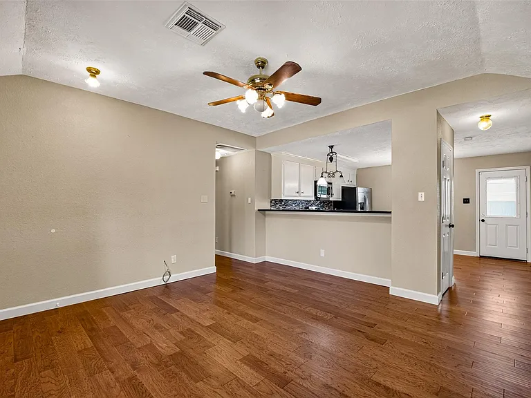 2914 County Road 855B — Photo 4