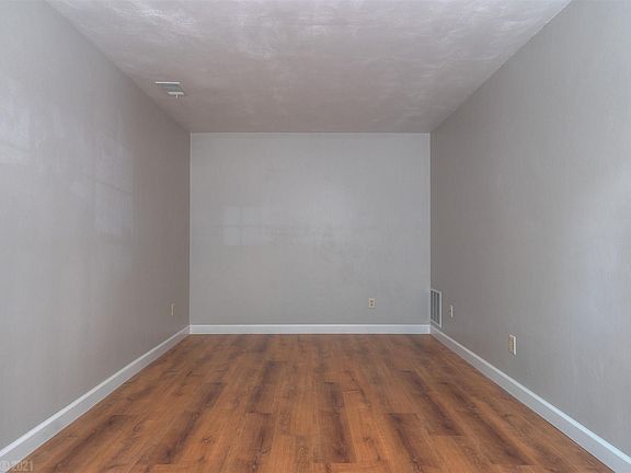 4th image of 397 Charles St #397