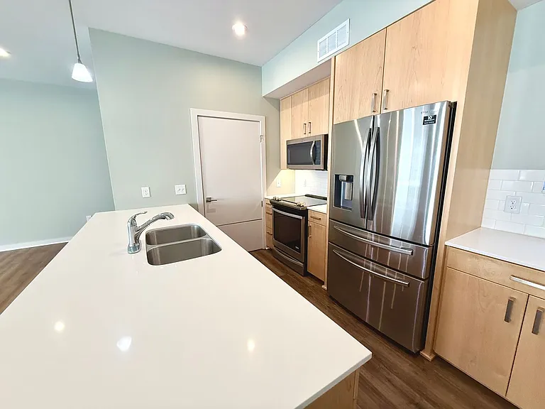 627 Couch Dr #S13 — Photo 5