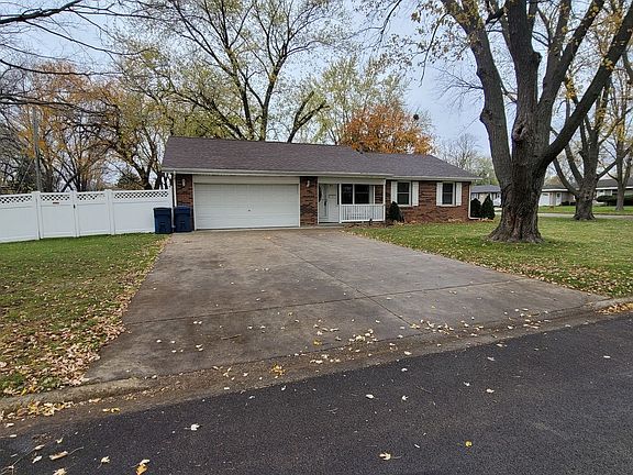 2nd image of 511 E Juniper Ln