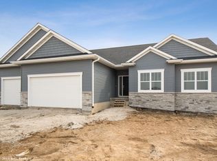 1069 Kettering Rd, Marion, IA 52302