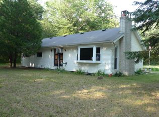 8202 Maple Hill Rd, Howard City, MI 49329