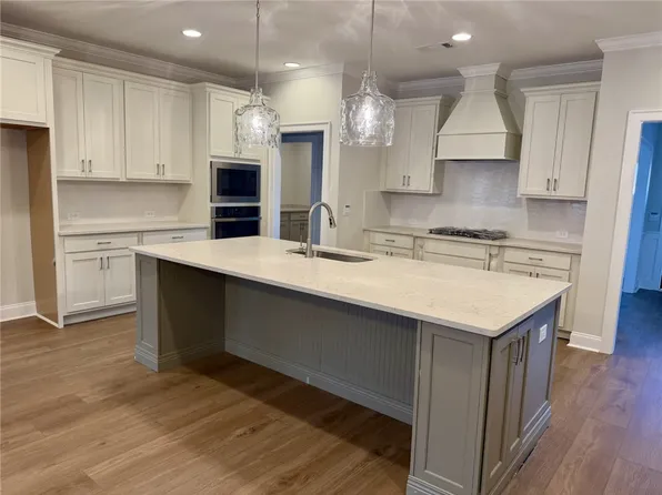 1491 Hidden Lakes Dr, Opelika, AL 36801