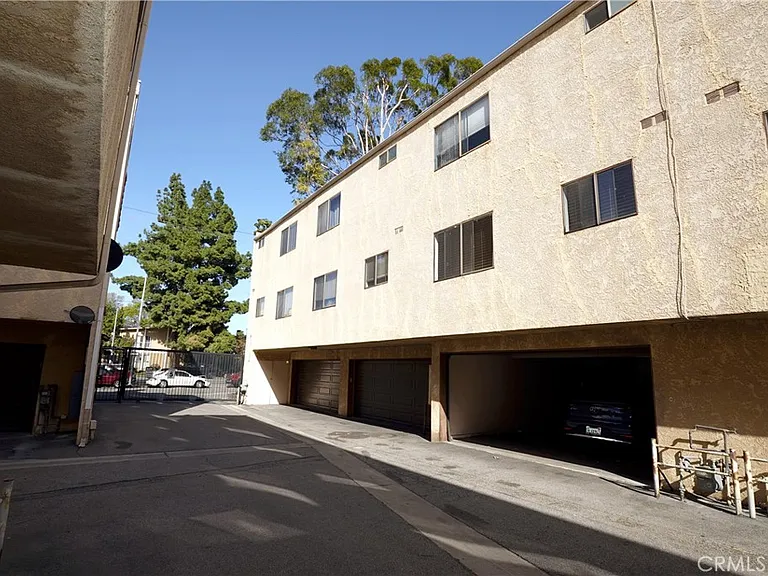 18954 Sherman Way #3 — Photo 33