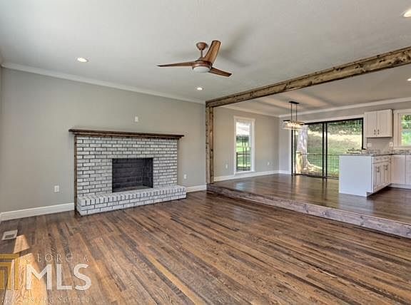 3rd image of 2134 Red Banks Dr #2