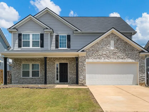 154 Red Oak Pl, Smiths Station, AL 36877