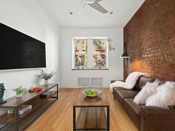 406 W 46th St APT 1B, Manhattan, NY 10036