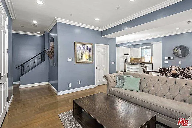 3976 Tilden Ave — Photo 4