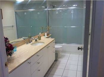 3rd image of 251 Crandon Blvd APT 724