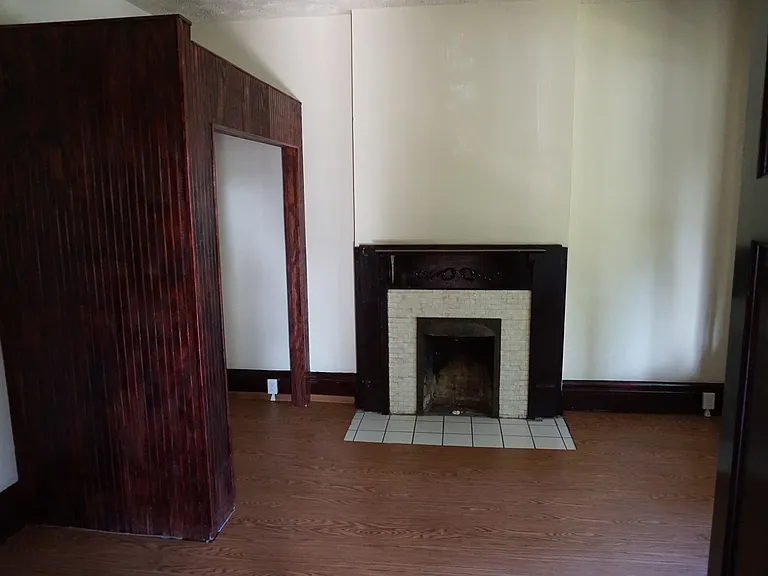 290 E 15th Ave — Photo 18