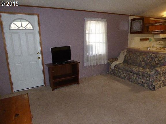 5th image of 410 NE Fairground Ave Unit 12