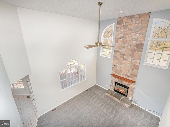 5th image of 535 Oldfield Point Rd