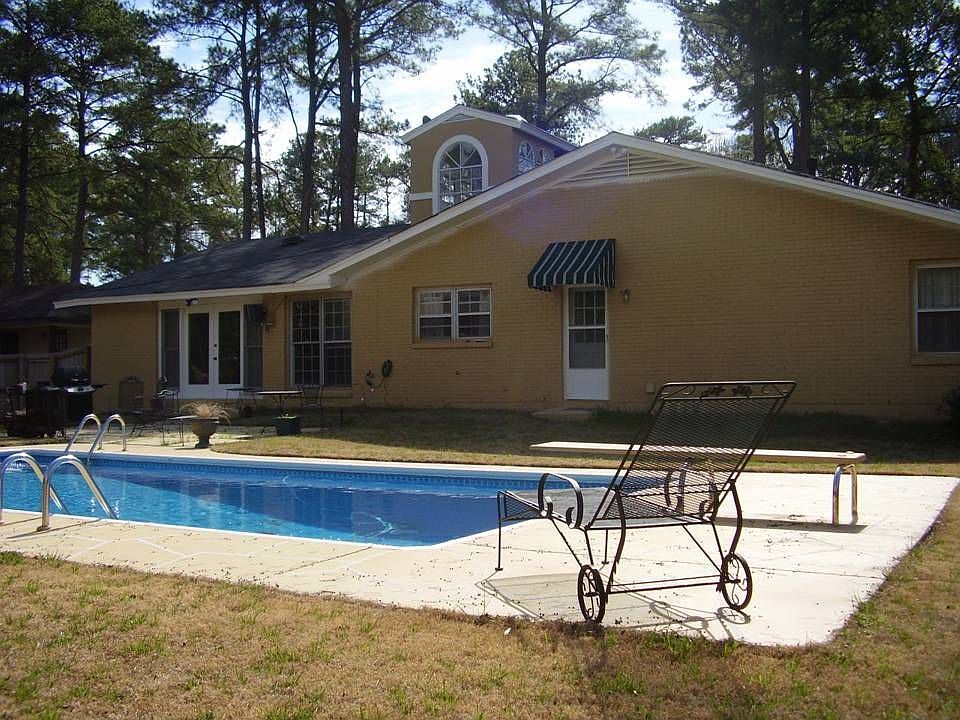 2nd image of 6051 Meridian Ln