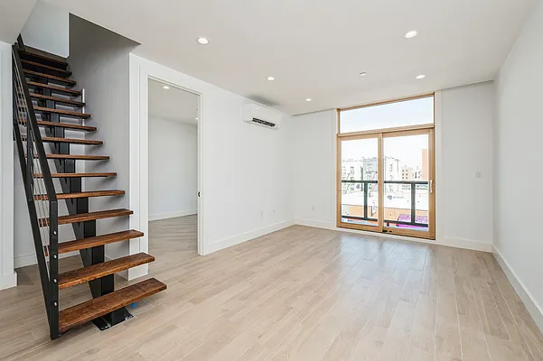 Rented by Voro, LLC | media 2