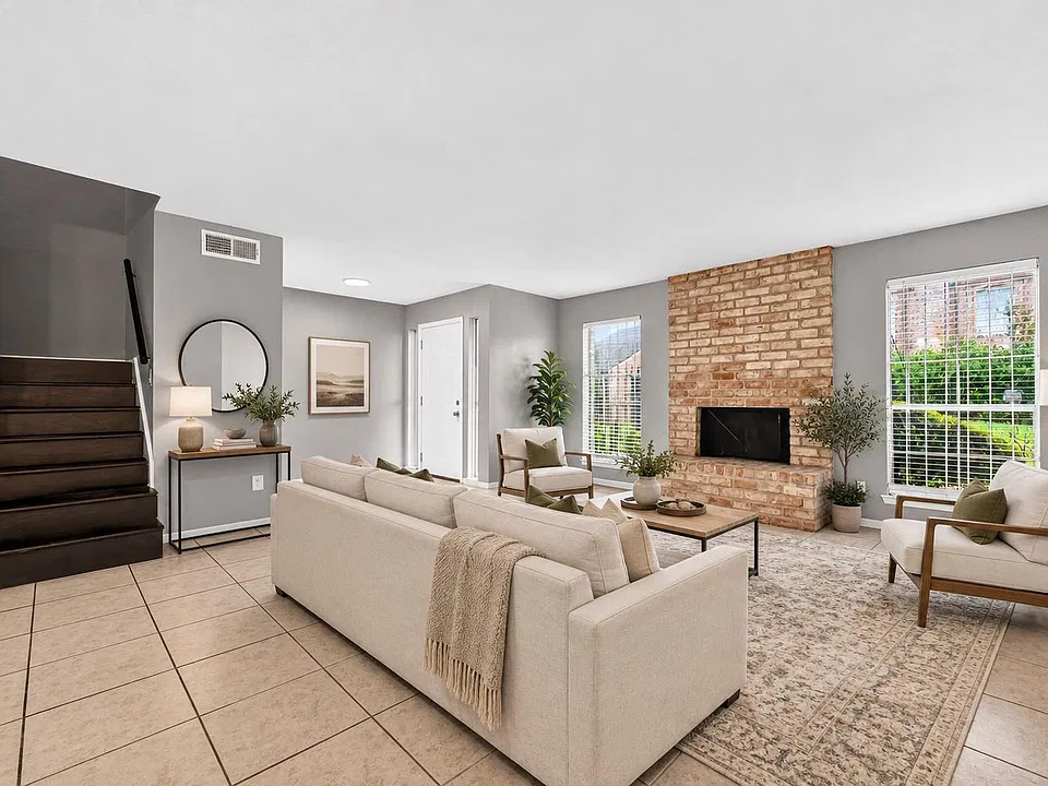 10708 Bexley Dr