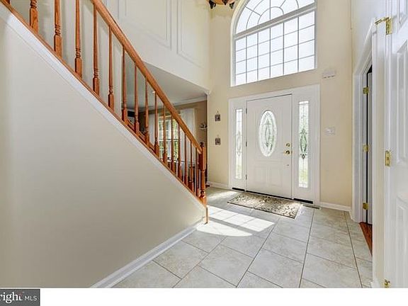 3rd image of 54 Deerwood Dr