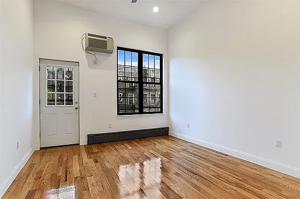 Rented by Compass | media 3