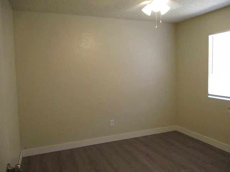 3145 N F St — Photo 5