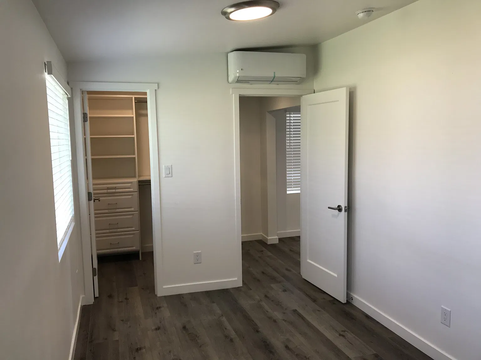 1 bed, 700 sqft, $2,500 — Photo 3