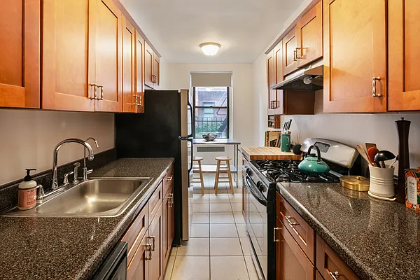Sold by Compass | media 5