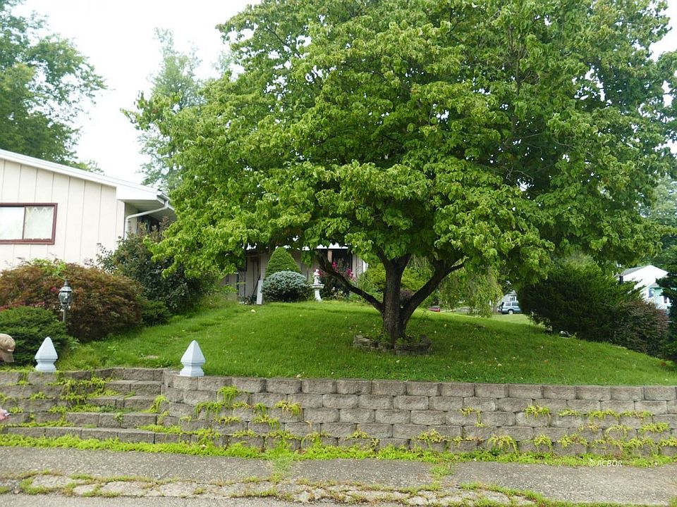 2nd image of 22 Charles St