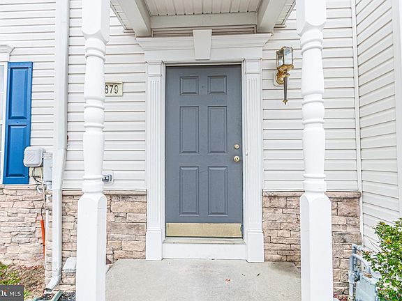 4th image of 1879 Jamestown Ln #1879