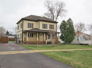 916 W Hillside Dr, Bensenville, IL 60106