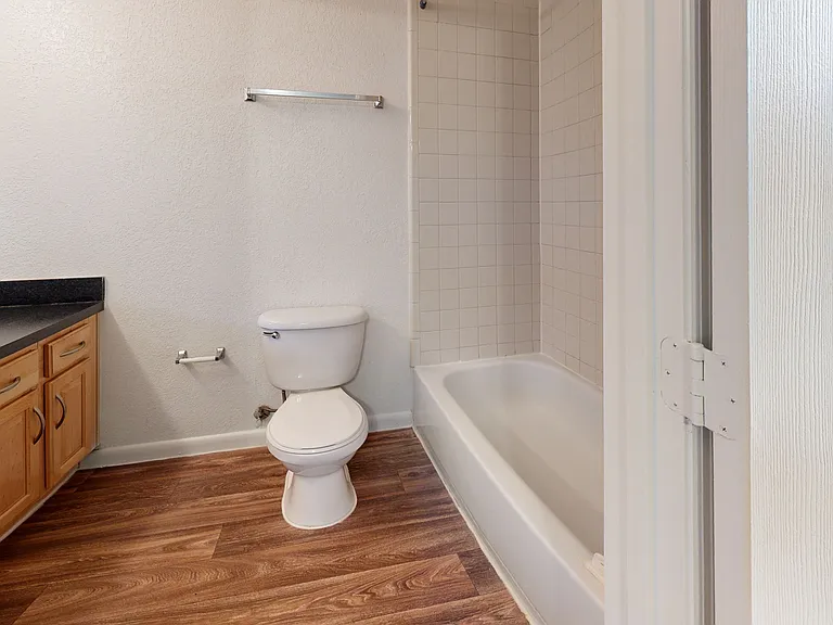 Altamira Place Apartment Homes — Photo 109