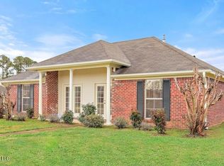 702 Trinity Ln, Ridgeland, MS 39157