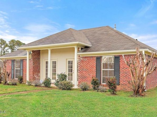 702 Trinity Ln, Ridgeland, MS 39157